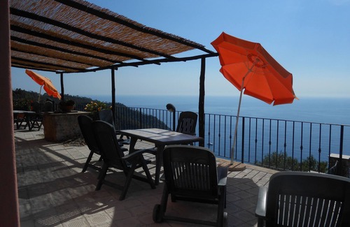 Montaretto Apartment | Poggio del Salice - Apt. Tigullio with terrace /4 people /Citra 011005LT0036