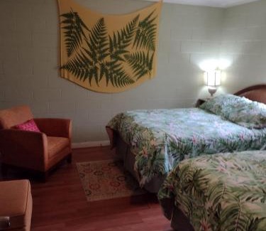 Keaau House | Pohaku Place - 3000 sqft of tropical charm spa