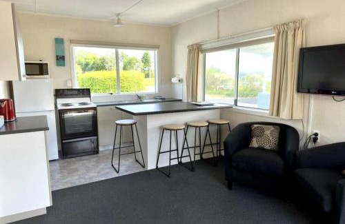 Pohara House | Pohara's Seaside Chalet