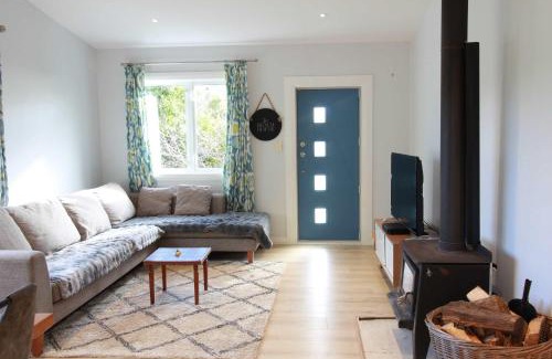Pohara House | Pohara Valley Retreat - Modern & Relaxing Stay