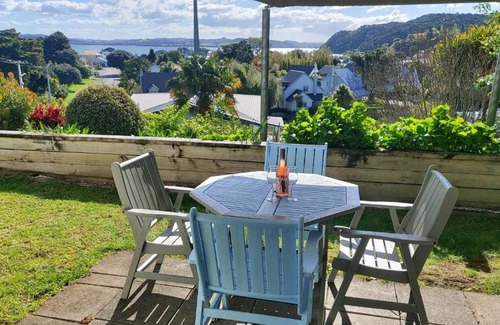 Russell Apartment | Pohutukawa Cottage Russell