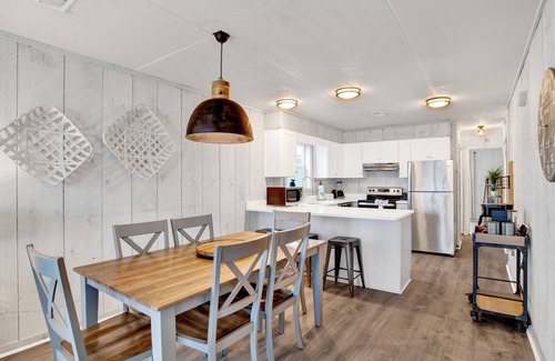 Southpointe House | Point Clear B - Beachfront Pet-Friendly Duplex