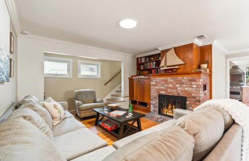 Point Loma Heights House | Point Loma Home w Putting Green Firepit Game Room Beach Access Zola Street by AvantStay