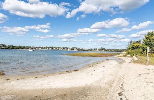 Buzzards Bay House | Point of Happiness - Bourne