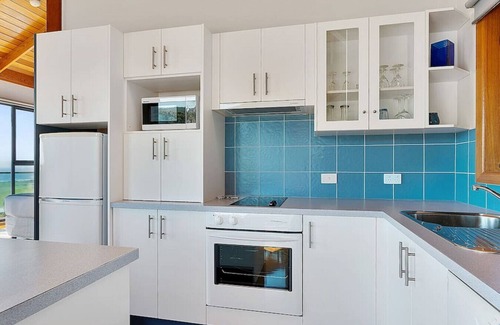 Apollo Bay Villa | Point of View Villa 2 of 5 - Luxury for Couples