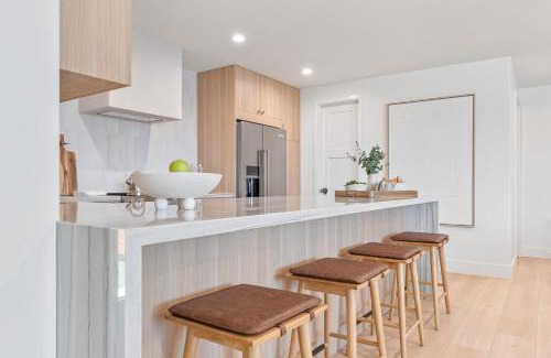 Point Loma Heights House | Point View Retreat by AvantStay Modern Coastal Retreat Near Sunset Cliffs Ocean Beach