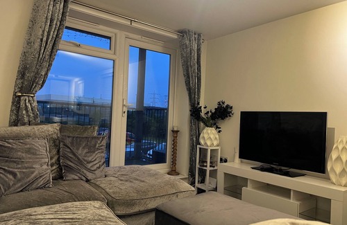 Grays Apartment | Pointcastle Two bedroom Luxury Apartment