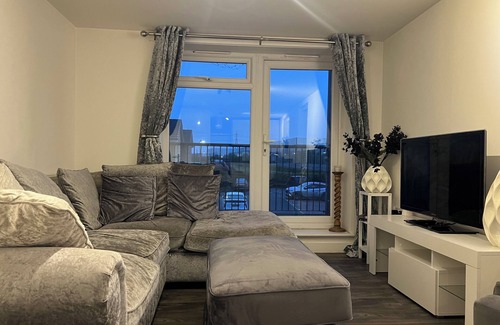 Grays Apartment | Pointcastle Two bedroom Luxury Apartment