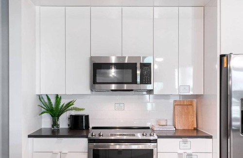 Port Tampa City Apartment | Pointe 2BD w/Den 1 - Two Bedroom Apartment, Sleeps 4