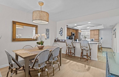Sanibel Condo | Pointe Santo - Completely Remodeled Direct Gulf Front Luxury Condo