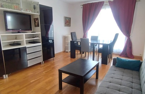 Poissy Apartment | Poissy Deux Chambres à 5 mn du RER A
