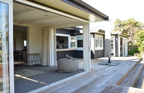 Wharewaka House | Pokaka · WOW factor, impressive home, 1 block from beach