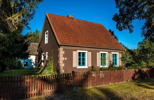 Ahlbeck House | Pommernhaus Charming Josephinenhof Sauna Fireplace Boat - in the nature park