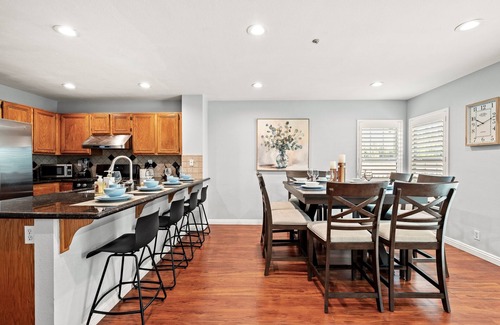 San Bernardino County House | Pomona College/3BD/2.5BA/6Beds