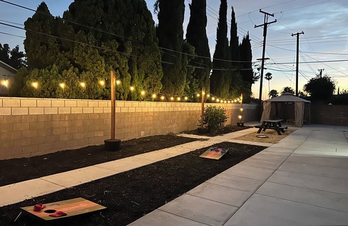 Westmont House | Pomona Spacious Fun Cozy Home