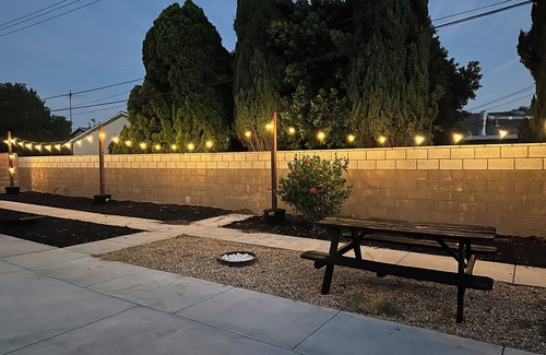 Westmont House | Pomona Spacious Fun Cozy Home
