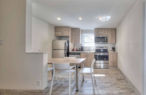 Pompano Beach Condo | Pompano Pool Getaway: 1 King + 2 Queen beds
