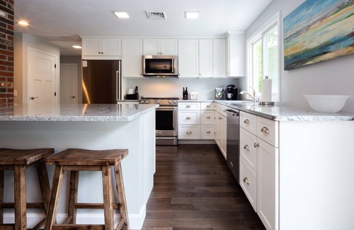 West Barnstable House | Pond Lily - Recently Remodeled Waterfront 3 Bedroom
