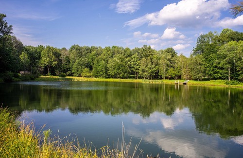 Liberty House | Pond-side Catskills Retreat