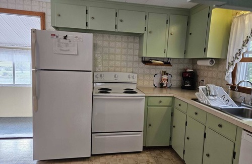 Bar Harbor Apartment | Pond View - sweet little apt near Acadia National Park