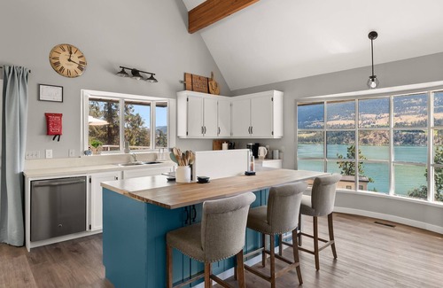 Central Okanagan House | Ponderosa | Charming, Serene & Stunning Lake Views
