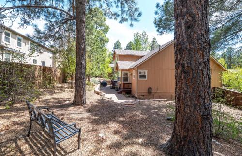 Ponderosa Trails House | Ponderosa Escape Stunning Location Incredible Game Room Urban Trail System AC EV-charger