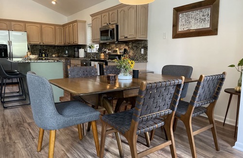 Kachina Village Cabin | Ponderosa Moon - Cabin in the pines. Spacious home w/Game room & EV Charger