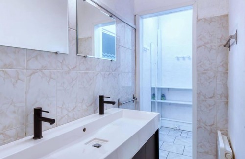 Jau-Dignac-et-Loirac House | Pontac-Gadet 2 by Interhome