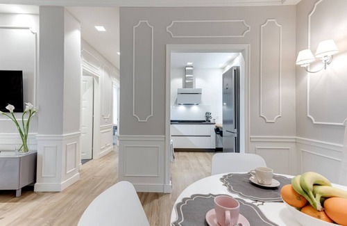 Oltrarno Apartment | Ponte Vecchio Dream Home