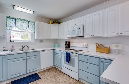Chincoteague House | Pony Paradise - Gaze at Ponies, Walk to the Carnival, and bring your family dog!