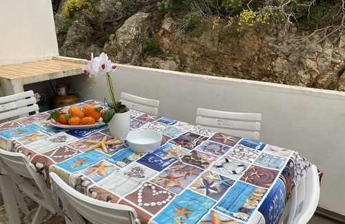 Le Forna Apartment | Ponzamania Blue Rose Apartment