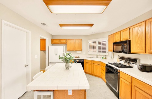 Summerlin House | Pool 4BR 3BA House - Near Strip, Tivoli Village, Shops, Restaurants, Parks