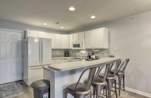 Camdenton Apartment | Pool Access and Lake Views Camdenton Condo