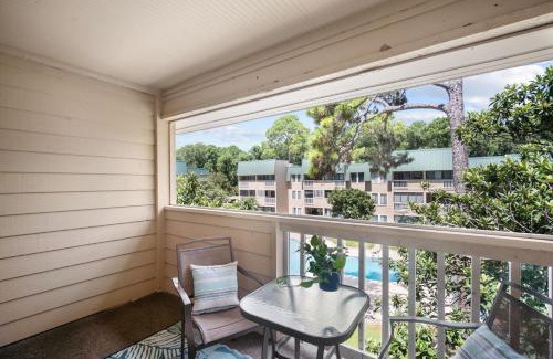 Palmetto Dunes Apartment | Pool Access and Balcony Hilton Head Resort Condo