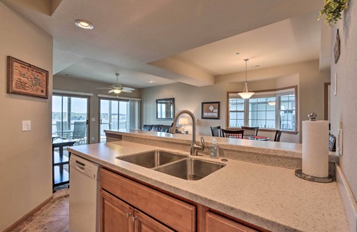 Lakeland Condo | Pool Access & Boat Slip: Lake Ozark Condo!