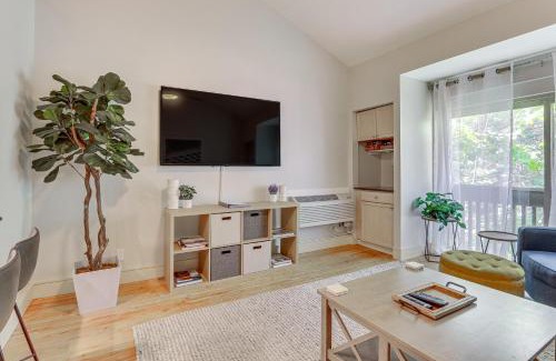 South Beach Apartment | Pool Access Idyllic Sea Pines Gem, Walk to Beach