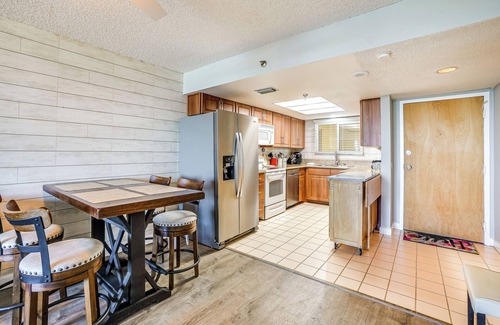 Hudson Condo | Pool Access & Waterfront Balcony: Hudson Condo!
