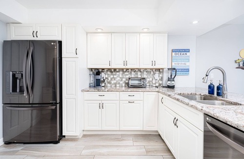 Daytona Beach Shores Condo | Pool and Beach Access Open! Oceanfront Seychelles Condo - 2BR/2BA - #1502