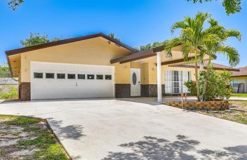 Echo Lake House | Pool at West Palm Beach Home, 2 Mi to CityPlace!