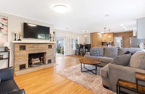 Historic District House | Pool, bbq & large backyard in charming downtown. Pet Friendly!