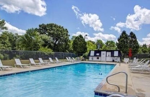 Brown Deer Condo | Pool Condo