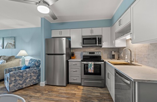 North Myrtle Beach Condo | Pool - Cross Street to Beach - 2 Bed/2 Bath -APATB 3F