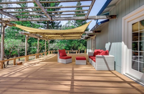 Middletown House | Pool & Deck: Wine Country Hideaway in Middletown!