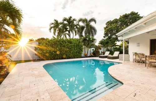 Boynton Beach House | Pool | Grateful Dead Inspired | Putting Green Fun
