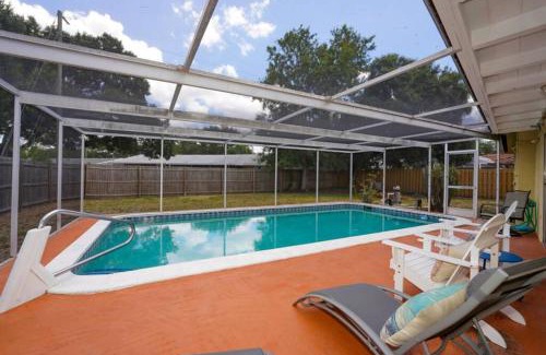 Southgate House | Pool Home - Close to beaches, food, downtown!