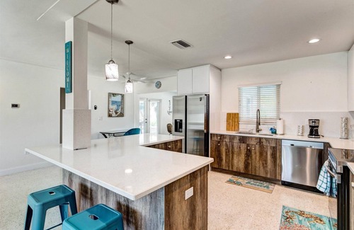 Southgate House | Pool Home near Siesta Key, Nathan Benderson Park, Premier Sports Campus & IMG