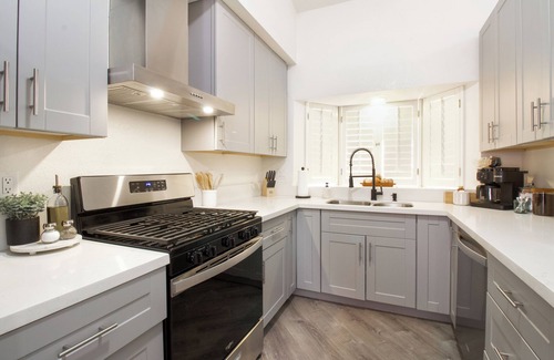 Bullhead City House | Pool Home w/Private Launch Ramp Access, Indoor Hot Tub, BBQ & Dog Friendly