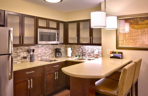 Cheyenne Condo | Pool & Hot Tub Access. Free Breakfast Buffet. King Suite Near Downtown!