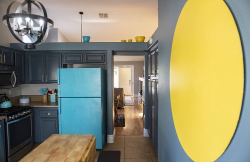 Spring Valley House | Pool house Close to the strip 3bedroom pool bungalow