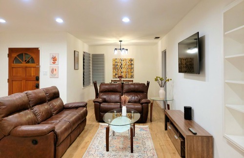 Reseda House | Pool House